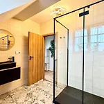 - Pohodlí A Luxus V Centru Apartmán *
