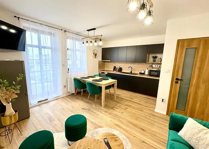 Appartement Apartmany Top - Parkovani A Nabidka Snidane - Pohodli V Centru